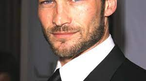 The life of spartacus, the gladiator who lead a rebellion against the romans. Spartacus Star Stirbt Mit 37 An Krebs B Z Berlin