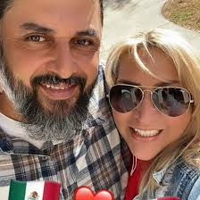 Do you change the water of the humidifier jar daily?