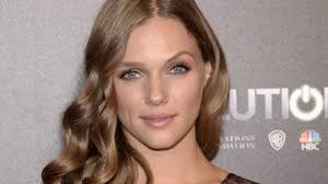 Special guest star Tracy Spiridakos from Chicago P.D. is a great addition  to the FBI cast!!!