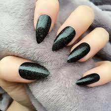 Schwarze Arrow Head Nails Mit Glitter Spitze Nagel Nageldesign Matte Stiletto Nagel Stiletto Nagelkunst