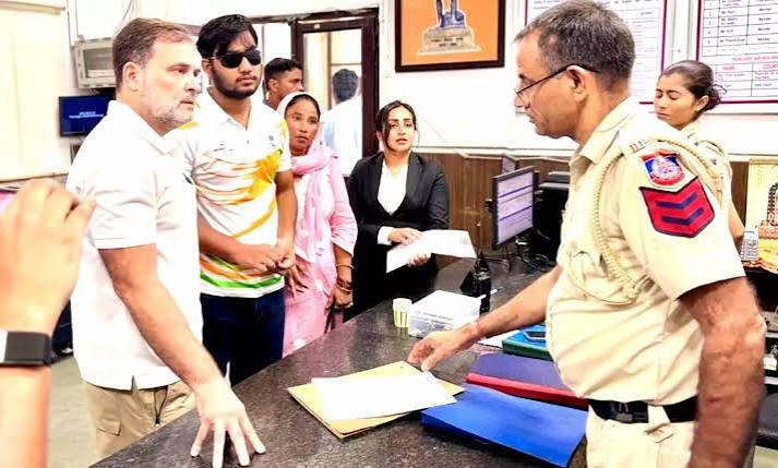Rahul Gandhi Holds Dharna Outside Delhi Police station Over Pellet Gun Victims FIR