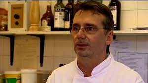 Ramsay S Kitchen Nightmares La Gondola Closed Kitchen Nightmares Television Show Ramsay