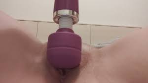 Teasing girlfriends pussy with New Wand sex Toy-squirming, sexy moans and  tremor orgasm