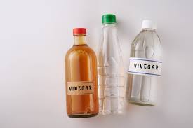 You should still leave it on your hair for at least a few minutes before rinsing. Is White Vinegar Or Apple Cider Vinegar Better For Cleaning