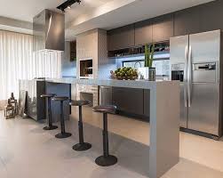 30 Cozinhas Com Ilha Central Que Valorizam O Espaco Mais Querido De Casa Cozinha Com Ilha Cozinha Com Ilha Central Cozinhas Modernas