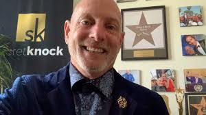 Kathleen Kneeland's Instagram, Twitter & Facebook