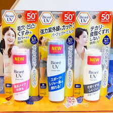 The face and body sunscreen milk is reformulated to feature maximum pa++++ uva protection to better protect the skin against harmful rays than its previous formula.the improved formula also looks and feel more undetectable on the skin. My Asian Skincare Story Biore Uv Milks Face Perfect And Bright Spf50 Pa