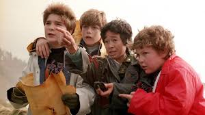 La sceneggiatura di chris columbus fu ricavata dal soggetto di. I Goonies Torna Nei Cinema Italiani Dopo 35 Anni Rimasterizzato In Versione 4k Noi Degli 80 90