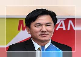 Paul yong choo kiong has decided to take a leave of absence from his official duties as a perak executive council member. Perak Exco To Be Charged Tomorrow Over Alleged Rape Borneo Post Online