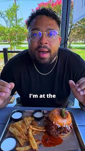 FORNEY BREWING COMPANY IS A MUST!! 🍔 #sandwich #chicken #sandwichrecipe  #shorts