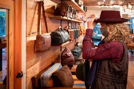 Jun 14, 2021 · the chain i work at is set up so you order your food first and then have it prepared at the other end of the counter. Make This Year S Holiday Shopping All About Keeping It Local In Oregon