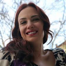 Ankara film festivalinde bir erkeğin anatomisi filmindeki rolü ile umut veren yeni kadın. Pictures Of Deniz Ugur