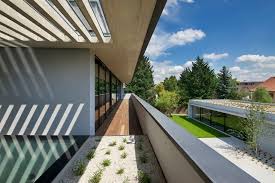 32 gorgeous ways to decorate your living room for christmas. Gallery Of Villa Pruhonice Jestico Whiles 3