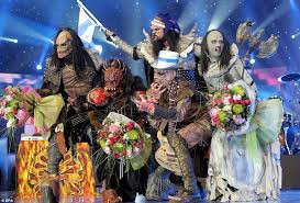 L'allemagne se classa septième au concours eurovision de la chanson 1998 grâce à l'excentrique guildo horn et la chanson guildo hat euch lieb. Ahead Of Eurovision 2014 Femail Rounds Up The Wackiest Outfits Ever To Have Hit The Stage Daily Mail Online