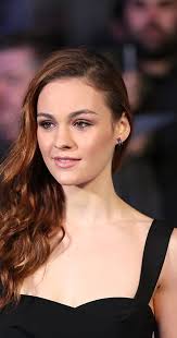Sophie Skelton Photos Including Production Stills Premiere Photos And Other Event Photos Publicity Photos Behind The Scenes And M Skelton Actresses Sophie