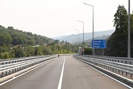 Centura orașului Comarnic a fost inaugurată după trei ani de lucrări pentru fluidizarea traficului pe Valea Prahovei