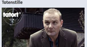 Mit gerade einmal acht monaten verlor der schauspieler sein gehör. Tatort Totenstille Reaktionen Medien Leidmedien De