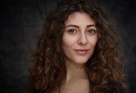 Street portrait 💙💙 Photo : Giulio D'Ercole « The man's face is painted  with colors of his neighborhood, during a village rowing boats race. »