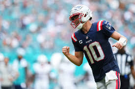 Patriots vs. Dolphins: 5 takeaways from New England's wild victory - The  Athletic