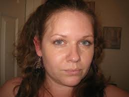 Amanda Linton's Instagram, Twitter & Facebook