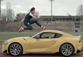 Warholm er verdensmester på langhakken både fra vm i london i 2017 og fra doha, qatar sist år. Or0lrsfcyxemrm