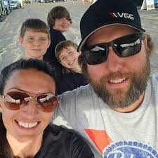 Tucson Dragway family picture with burnouts