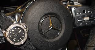 Automobiles Caveng Des Mercedes Et Des Panerai Les Genevoises