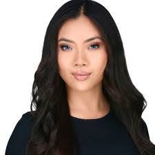 Pooja Dave's Instagram, Twitter & Facebook