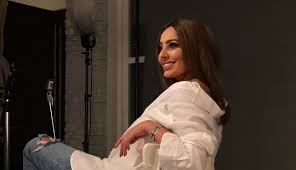Последние твиты от المحامية و المستشاره فاطمة الحواج (@fatimaalhawaj). Ù…Ø§Ø°Ø§ Ù‚Ø§Ù„Øª ÙØ§Ø·Ù…Ø© Ø§Ù„ØµÙÙŠ Ø¹Ù† Ù…Ø®Ø±Ø¬ Ù…Ø³Ø±Ø­ÙŠØ© Ø²ÙŠÙ† ÙˆØ§Ù„Ø£Ù‚Ø²Ø§Ù…