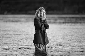 Фильм андрея кончаловского «дорогие товарищи», в сентябре отмеченный специальным призом жюри венецианского кинофестиваля, выдвинули на «оскар». Film Dorogie Tovarishi Konchalovskogo Vydvinut Na Oskar Ot Rossii Rossijskaya Gazeta