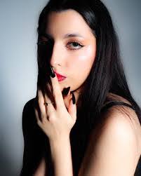 Pia Silva's Instagram, Twitter & Facebook