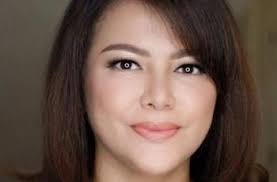 Kalau wina natalia jebolan indonesian idol yang juga mantan david noah kini sudah menikah dengan seorang pria keturuan china. Akur Banget 5 Potret Kompak Wina Natalia Dan Wishnutama Meski Sudah Cerai Matamata Com