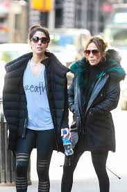 Stx financing, gloria sanchez productions, pole sister llc, nuyorican productions are named in the complaint, but not jlo herself. Jennifer Lopez With Her Sister Lynda In Nyc 03 18 2019 Celebmafia