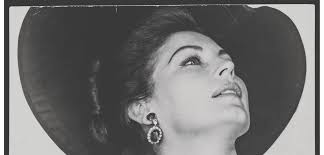 Ava gardner was a broke alcoholic when in 1988, in a desperate. Ava Gardner A Woman Of The World