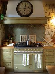 El roble es sin duda el tipo de madera más popular cuando se trata de elaboración de cocinas rústicas. Campana Rustica Obra Y Madera A Medida Decoracion De Cocinas Rusticas Campanas De Cocina Diseno De Cocina