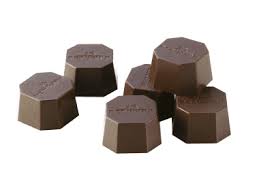 Il miglior cioccolato per pasticceria selezionato dai più grandi pasticceri. Monterosa Perugina Cioccolato Fondente Da Copertura Nestle Professional