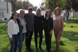 Esta mañana, Maye Villa y Diana Malacara, Presidenta y Jefa del  Voluntariado en este Sistema respectivamente, nos hablaron acerca del  Proyecto Familia Digital, que tiene la intensión de integrar aulas  interactivas que