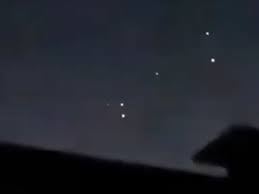 Dróvnis"? Após casos de drones nos EUA, moradores do RJ relatam  avistamentos de luzes no céu | CNN Brasil