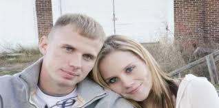 Marine's widow, son search for 'home' ends in Dickson, free house