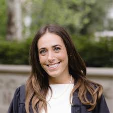 Lily Ecker's Instagram, Twitter & Facebook