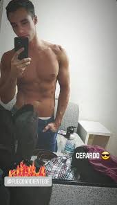 Salary, married, wedding, spouse, family. Grabando Fuego Ardiente Daniel Martinez Campos Facebook