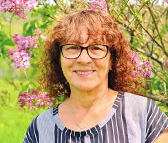 Mall hosts dads with block party