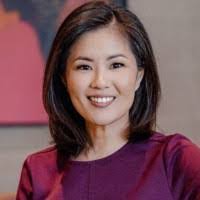 Jennifer Hee's Instagram, Twitter & Facebook