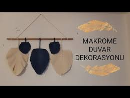 Merhabalarrr makrome duvar süsü yapımı videosunu sizler için hazırladım 3 farklı renk kullanarak doğal odun ve renkli iplerle şık. Makrome Duvar Dekorasyonu Makrome Yaprak Yapimi Diy Macrame Wall Hanging Kendin Yap Youtube