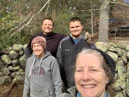 It's hard to believe that we are almost through February. I took a few  minutes to look at the thousands of pictures I have of cemeteries. It's  easy to look at all