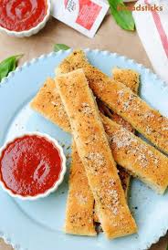 Pizza Hut Style Breadsticks With Dipping Sauce All Homemade This Recipe Is Awesome Tastes Just Like The Real Thing Comida Comida Bebida Comida Deliciosa