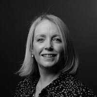 Rebecca Travers's Instagram, Twitter & Facebook