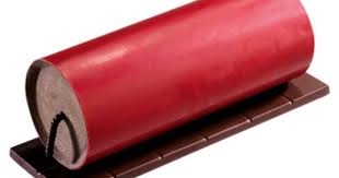 Guide De Noel Notre Selection D Idees Cadeaux Pour Les Fetes Madame Figaro Buche De Noel Patisserie Calendrier De L Avent Gourmand