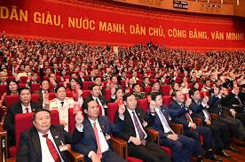 Các đại biểu chụp ảnh lưu niệm trước khi bước vào phiên bế mạc đại hội. Iqeqjxj0i4sc2m