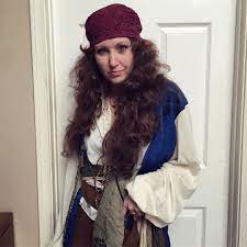 Dafür benötigen sie keine spezielle faschingsschminke das eigene make up reicht aus 18 04 2019 erkunde. Piratin Kostum Selber Machen Ideen Diy Anleitung Maskerix De Piratin Kostum Selber Machen Kostume Selber Machen Halloween Kostum Selber Machen